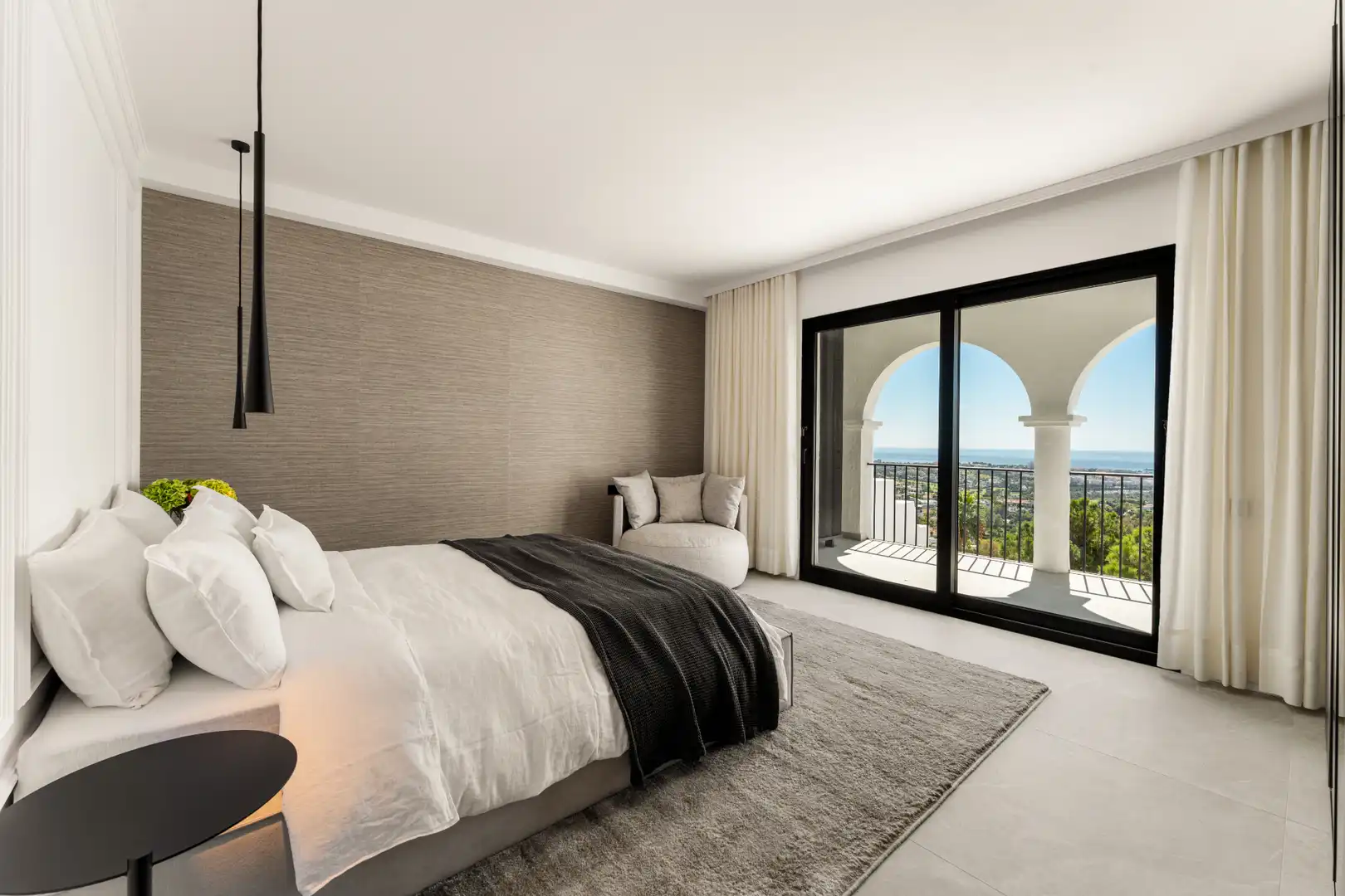 Penthouse with pool for sale in La Quinta