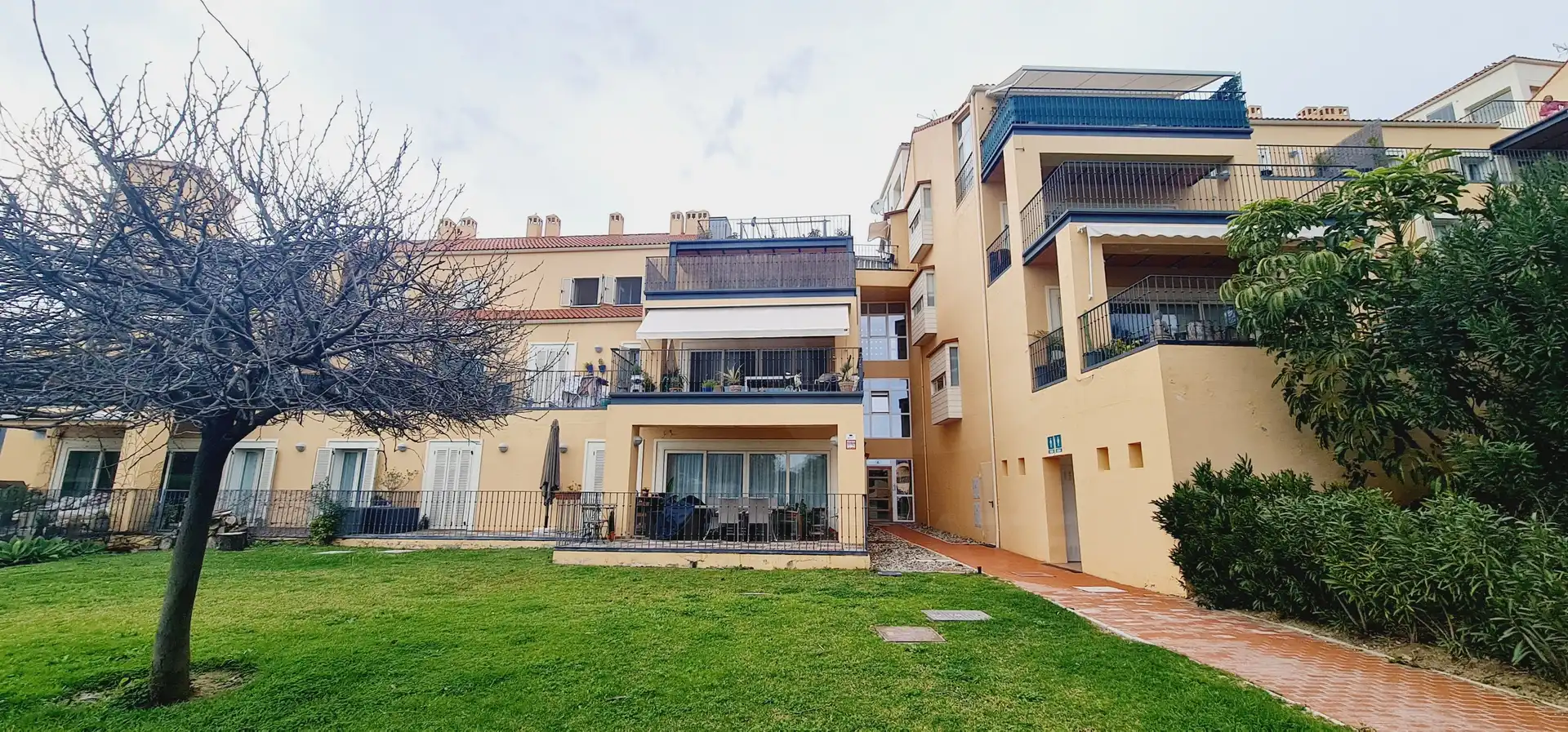 Vista exterior de Àtic en venda en Alhaurín de la Torre amb Aire condicionat, Calefacció i Terrassa