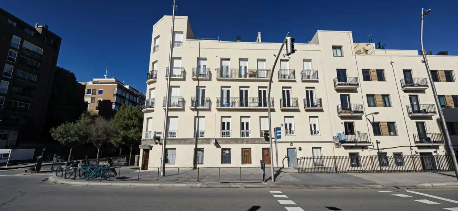Vista exterior de Àtic en venda en Madrid amb Aire condicionat, Calefacció i Terrassa