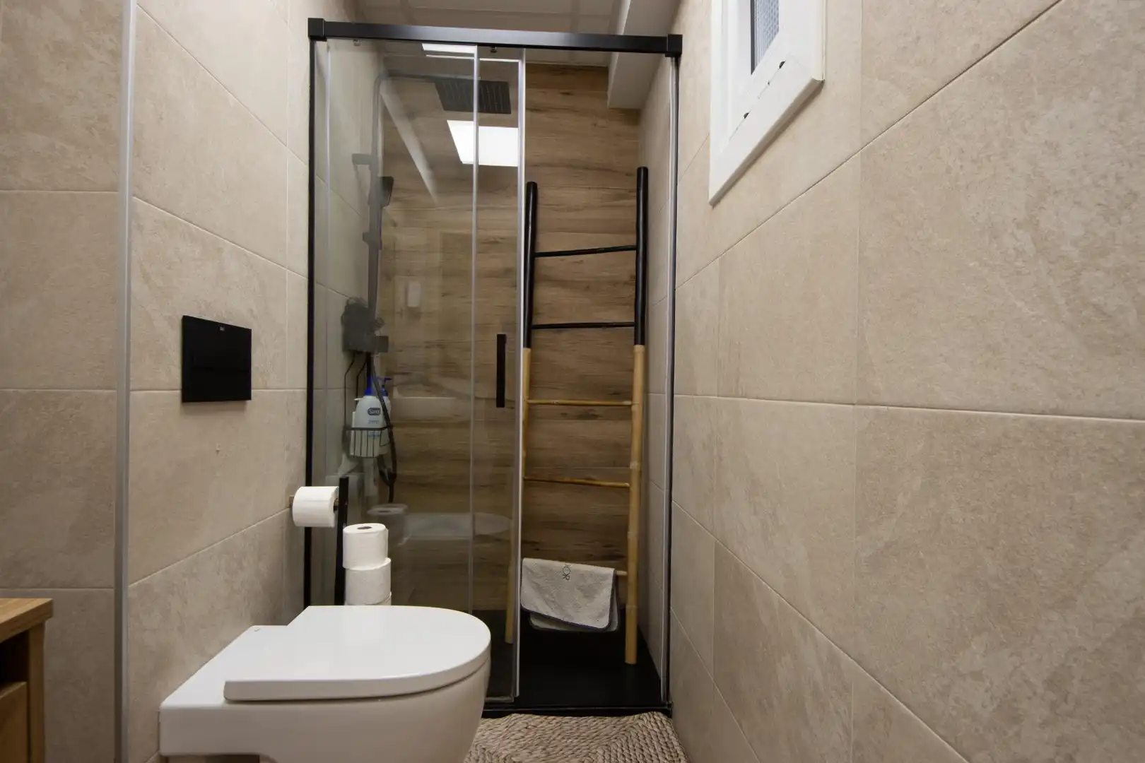 Baño de Piso en venta en Reus con Calefacción, Parquet y Balcón