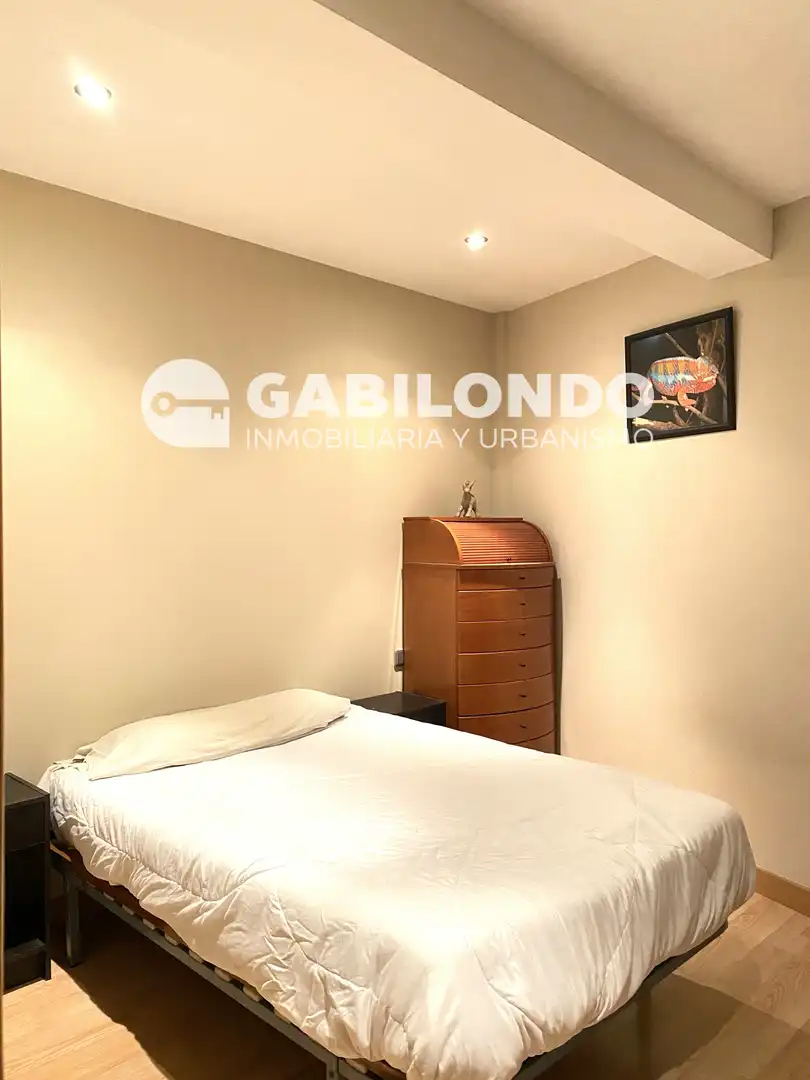 Habitación de Local en venta en Elgoibar con Calefacción, Amueblado y Internet