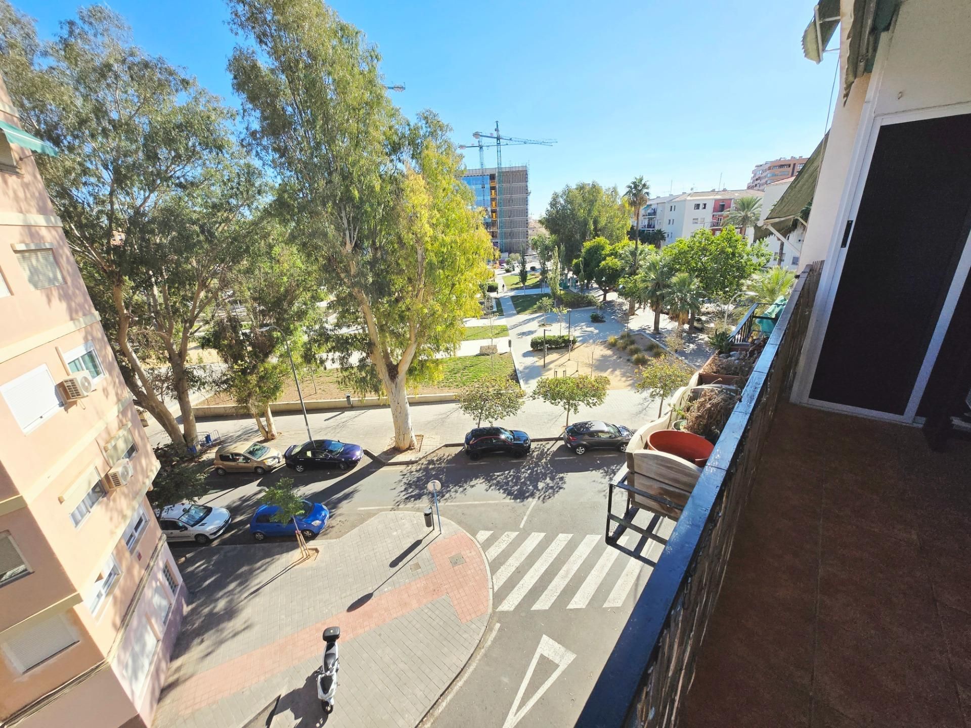 Vista exterior de Pis en venda en Alicante / Alacant amb Aire condicionat i Balcó