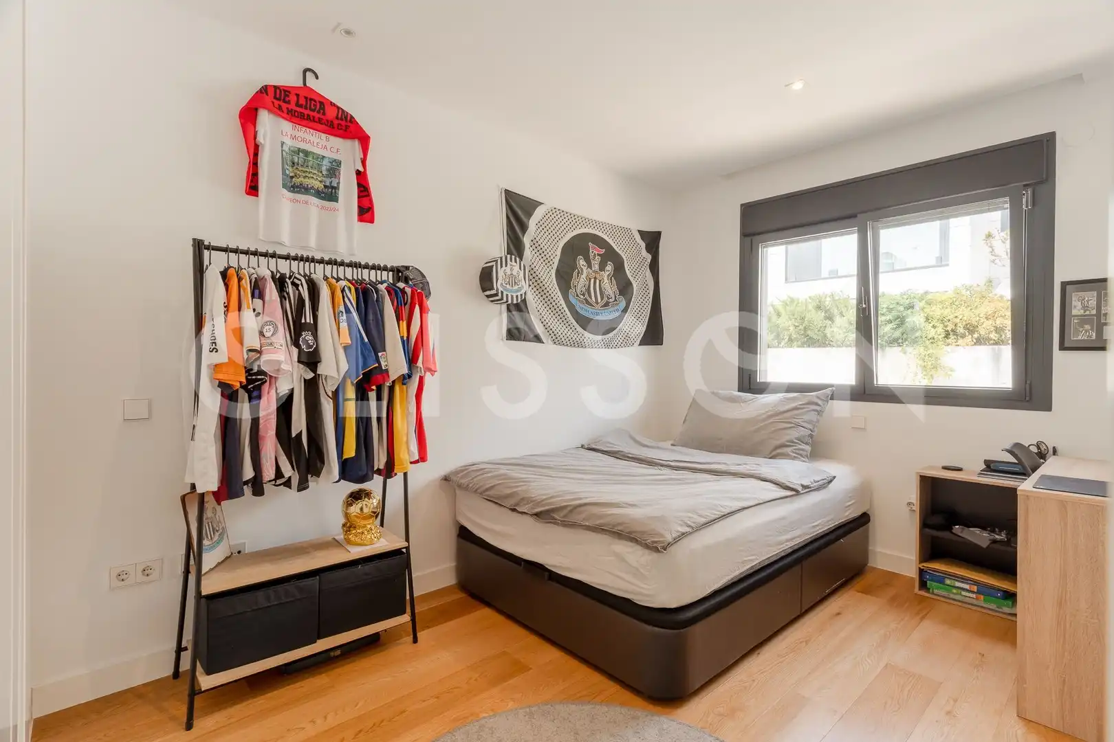 Habitación de Casa adosada en venta en La Moraleja con Aire acondicionado, Calefacción y Terraza