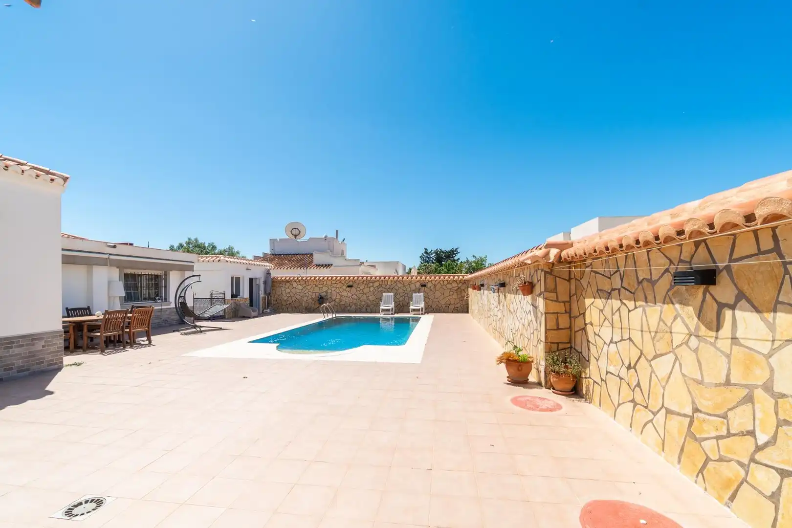 Piscina de Casa o xalet en venda en Torrevieja amb Aire condicionat, Calefacció i Jardí privat