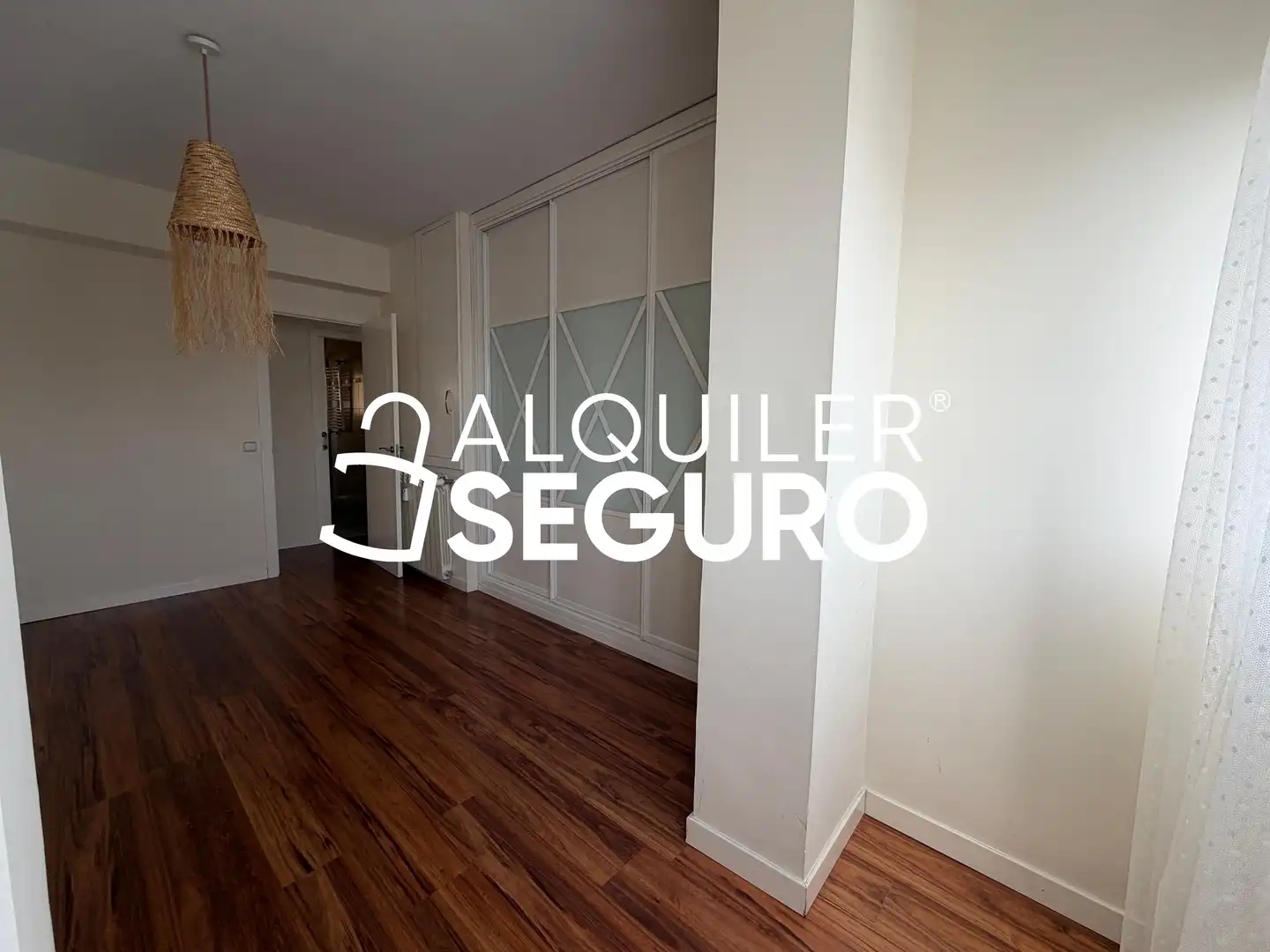 Schlafzimmer von Wohnung zur Miete in Madrid mit Klimaanlage, Heizung und Terrasse
