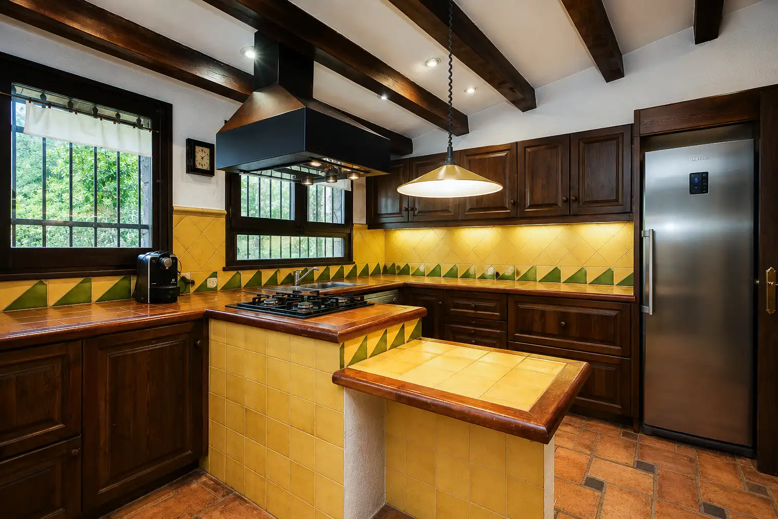 Cocina de Finca rústica en venta en L'Esquirol con Calefacción, Jardín privado y Terraza