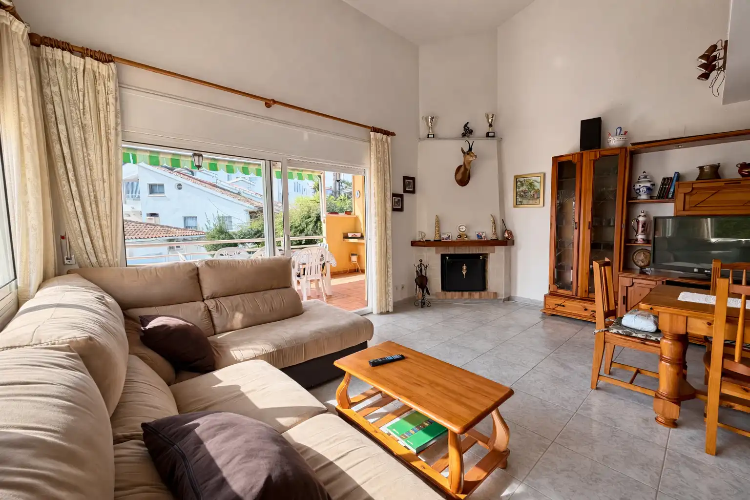 Living room of Houses for sale in Calafell  with Air Conditioner, Heating and Private garden
