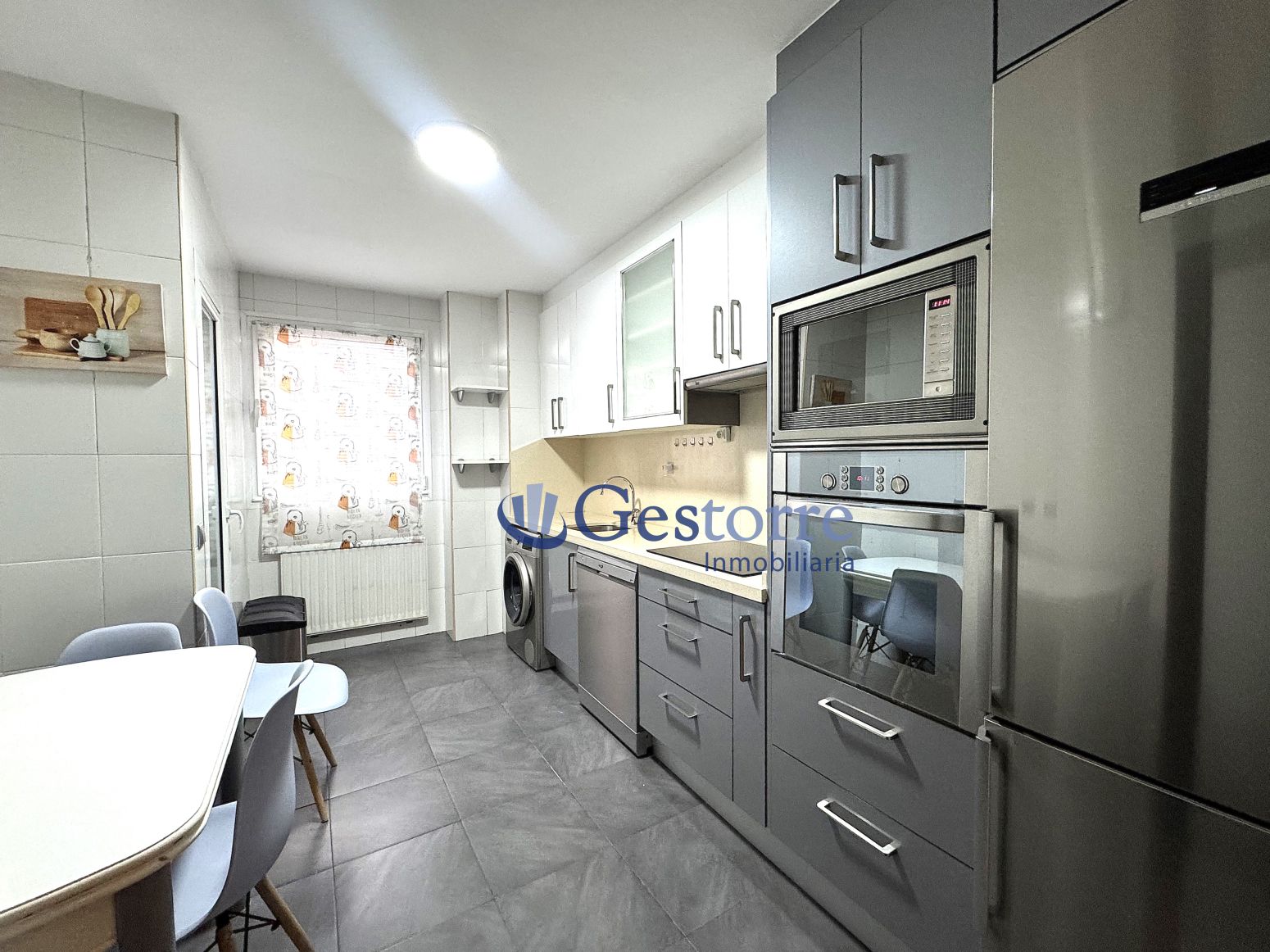 Kitchen of Flat to rent in Oviedo   with Heating, Parquet flooring and Storage room