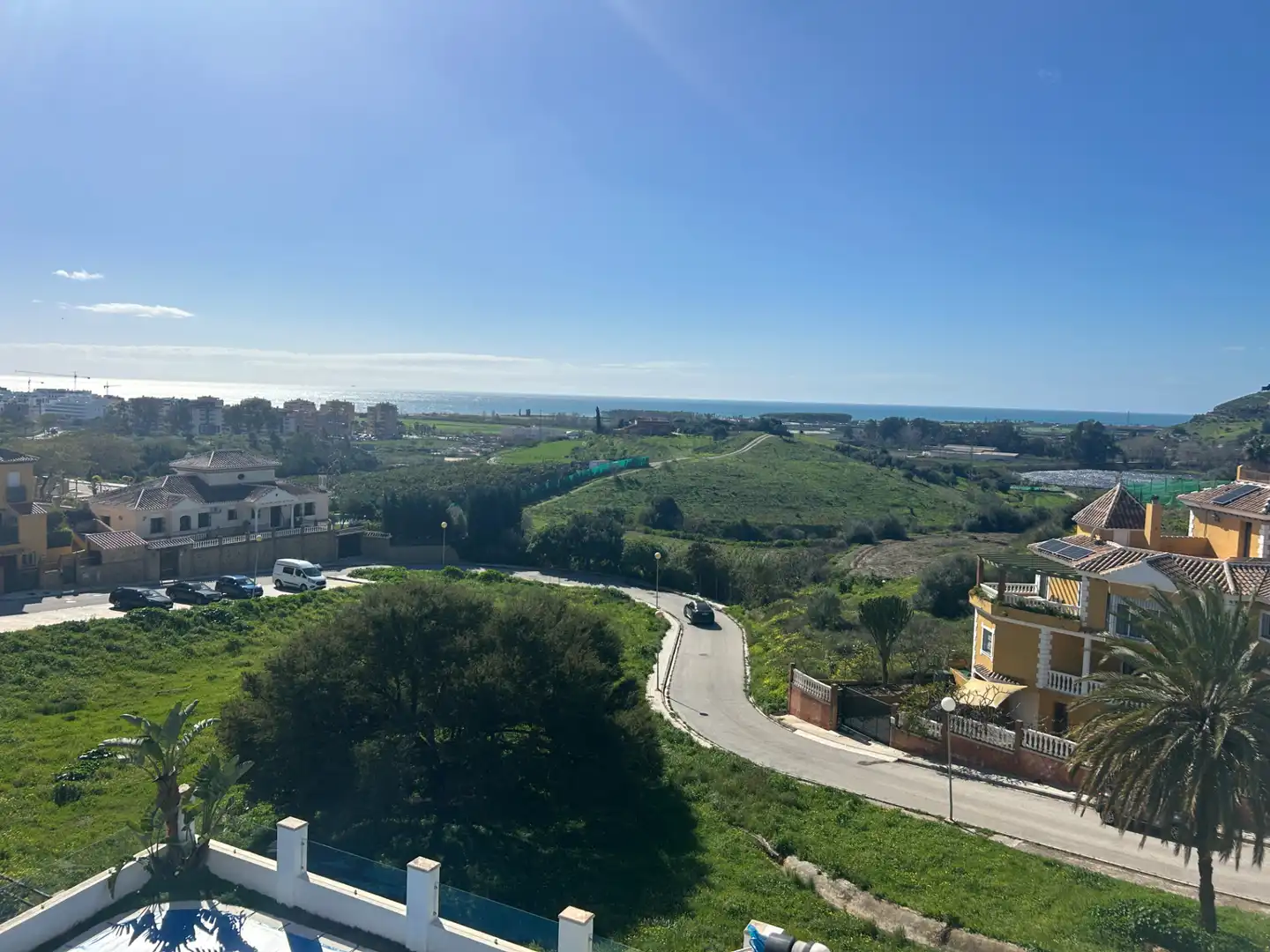 Vista exterior de Casa adosada en venda en Vélez-Málaga amb Aire condicionat, Calefacció i Jardí privat