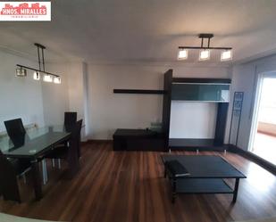 Sala d'estar de Apartament de lloguer en Elche / Elx amb Terrassa i Balcó