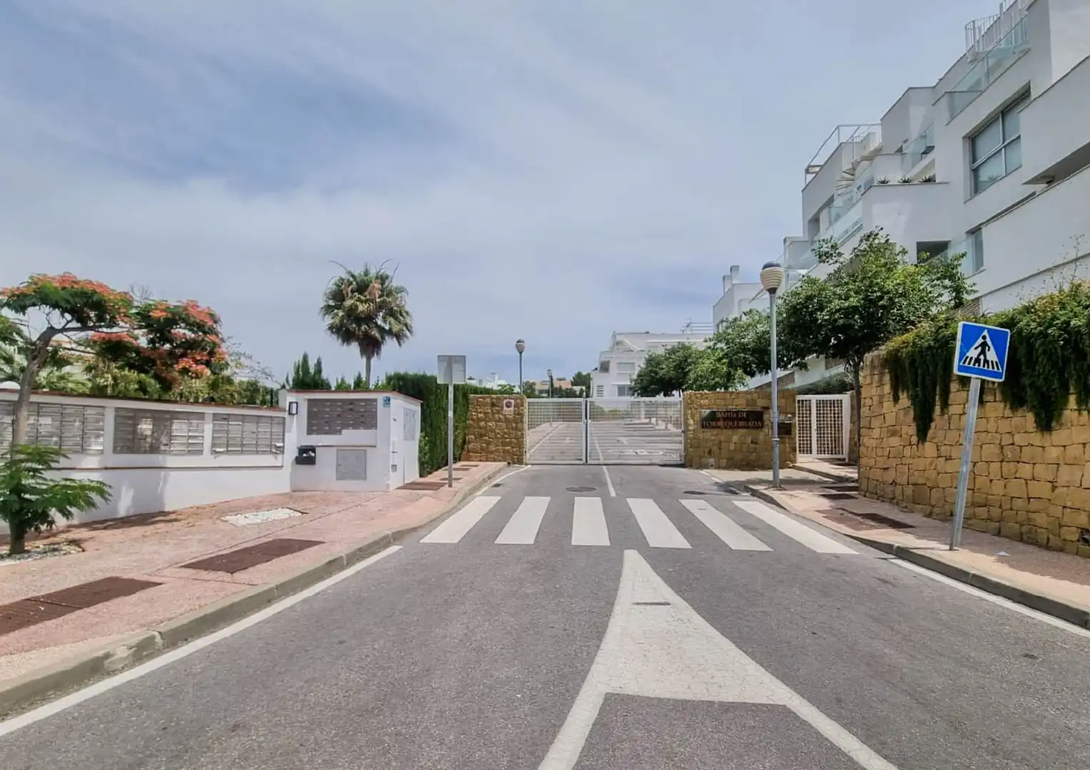 Vista exterior de Garatge en venda en Benalmádena