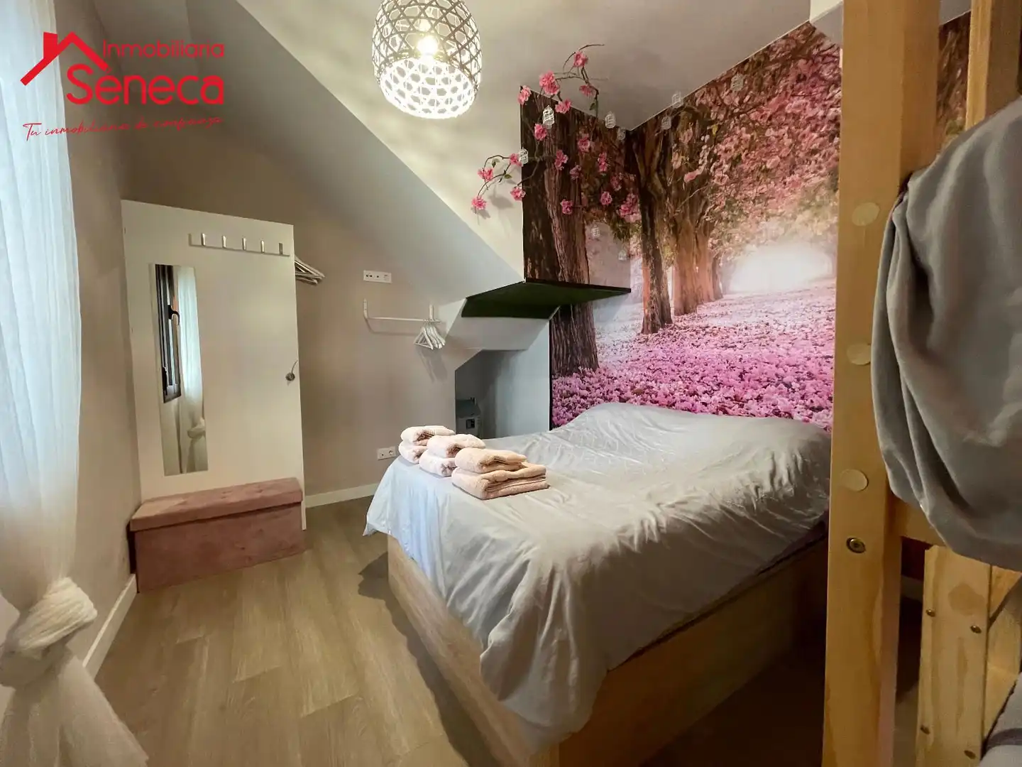 Schlafzimmer von Wohnung zum Verkauf in Córdoba mit Klimaanlage, Heizung und Schwimmbad