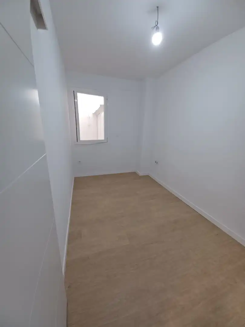 Schlafzimmer von Wohnung zum Verkauf in Sevilla mit Klimaanlage