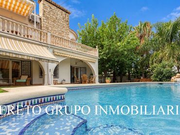 Villa avec piscine à vendre à Las Marinas / Les Marines