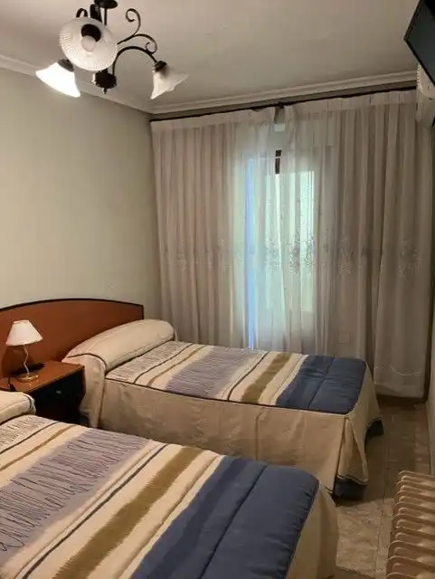Habitación de Edificio en venta en Nava del Rey