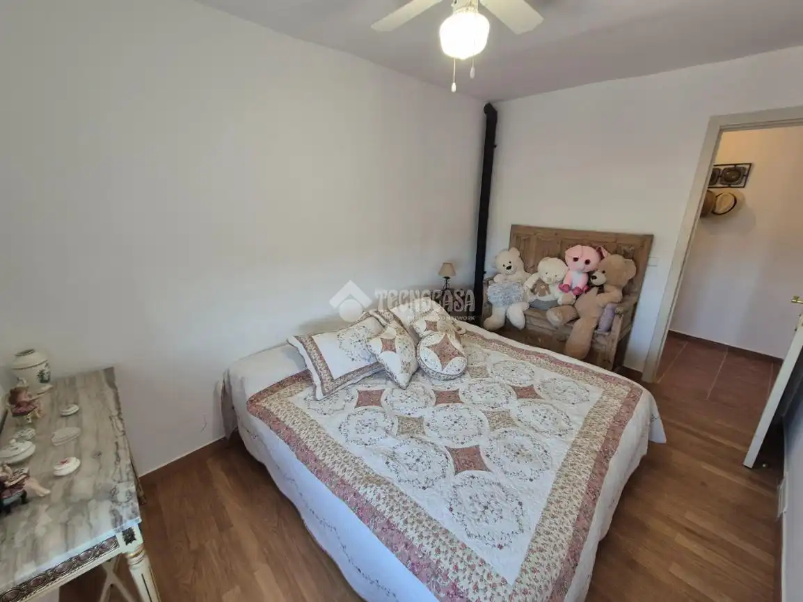 Schlafzimmer von Einfamilien-Reihenhaus zum Verkauf in Cendejas de la Torre mit Heizung und Terrasse