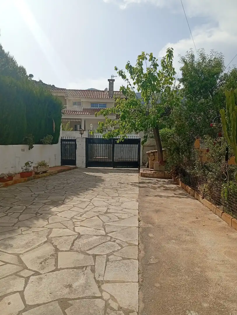 Vista exterior de Casa o xalet en venda en Oropesa del Mar / Orpesa amb Jardí privat, Terrassa i Traster
