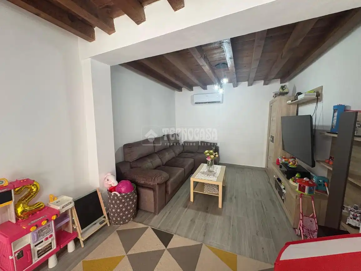 Sala de estar de Casa o chalet en venta en San Bartolomé de las Abiertas con Aire acondicionado, Calefacción y Terraza