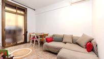 Living room of Flat for sale in  Barcelona Capital  with Air Conditioner, Furnished and Balcony