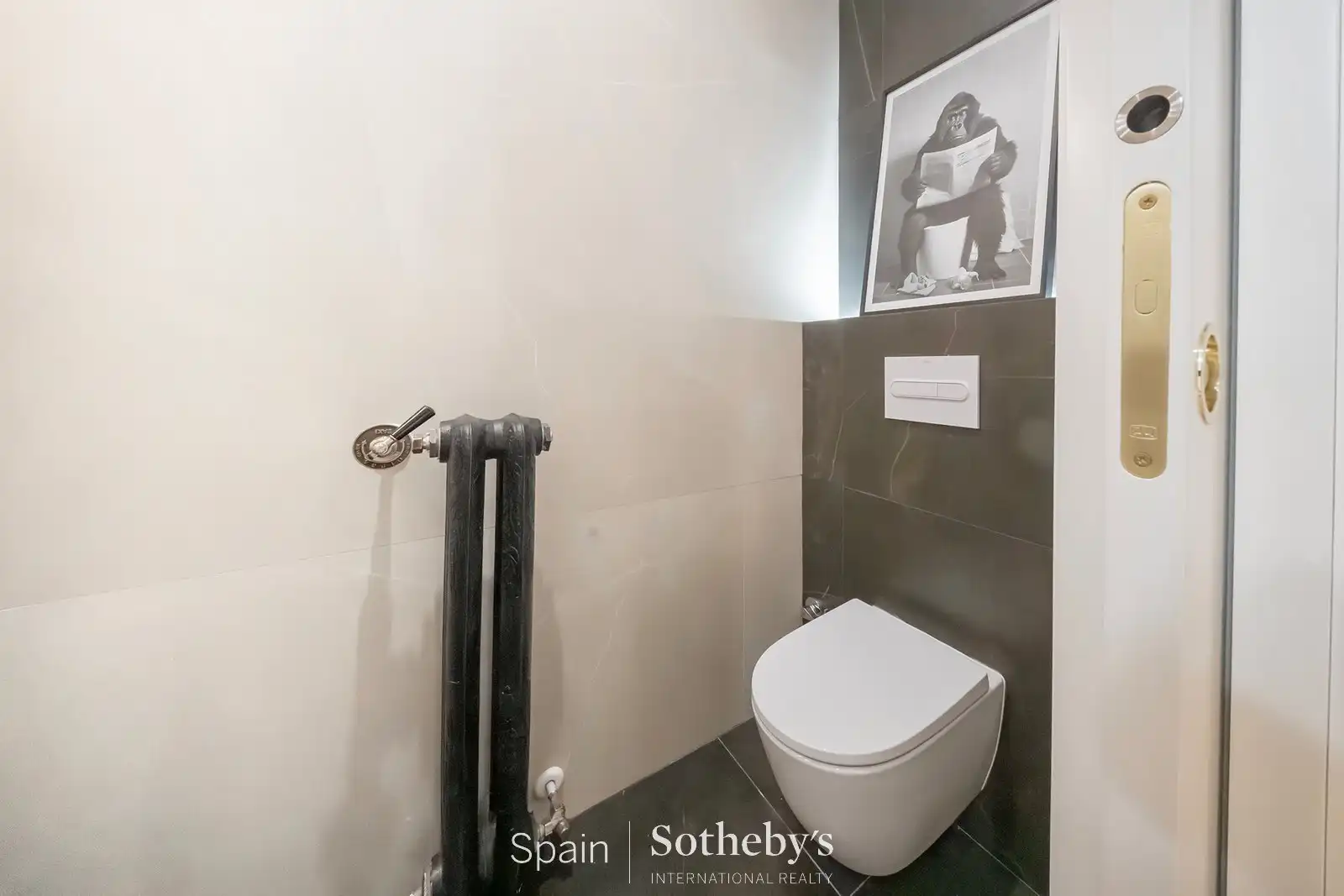 Bathroom of Apartments for sale in Madrid  with Air Conditioner and Heating