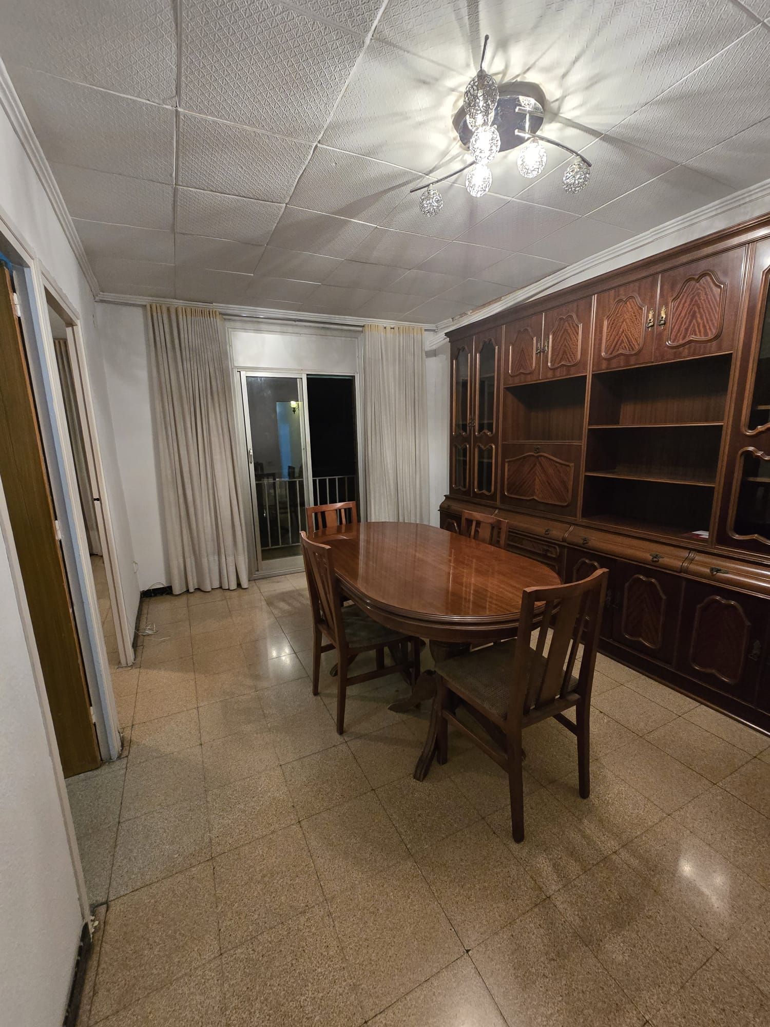 Menjador de Pis en venda en Sant Adrià de Besòs amb Balcó