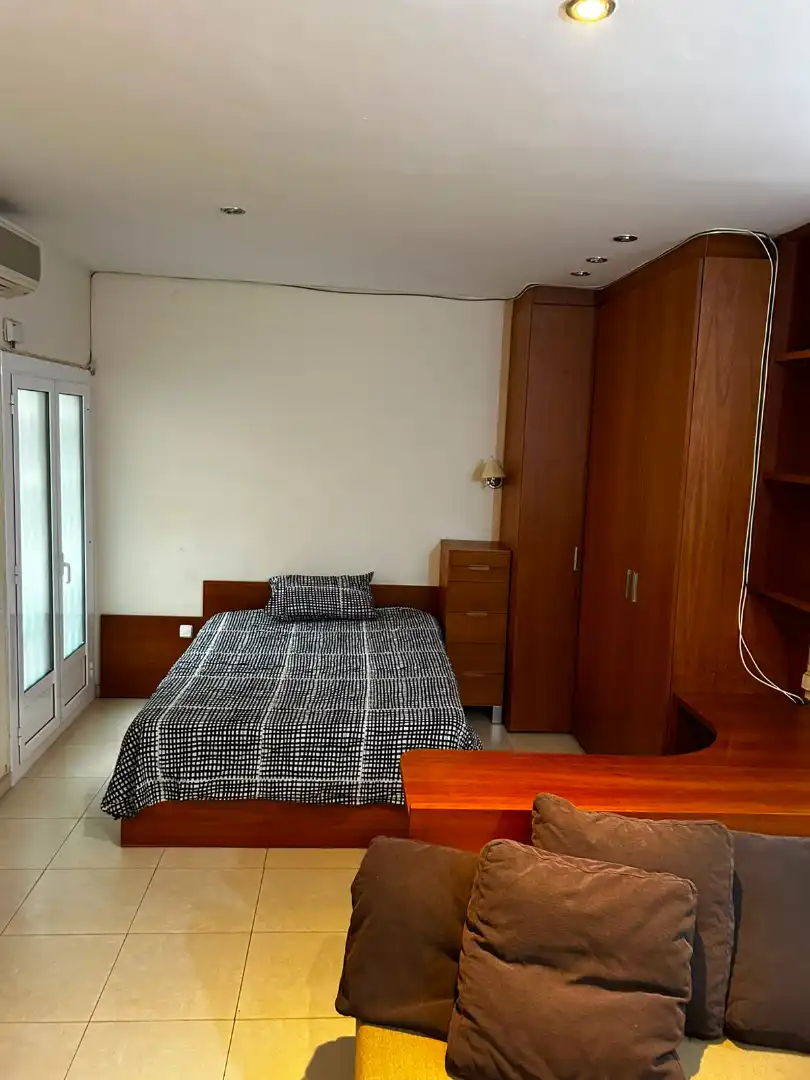 Habitación de Piso en venta en Barcelona con Aire acondicionado, Calefacción y Horno