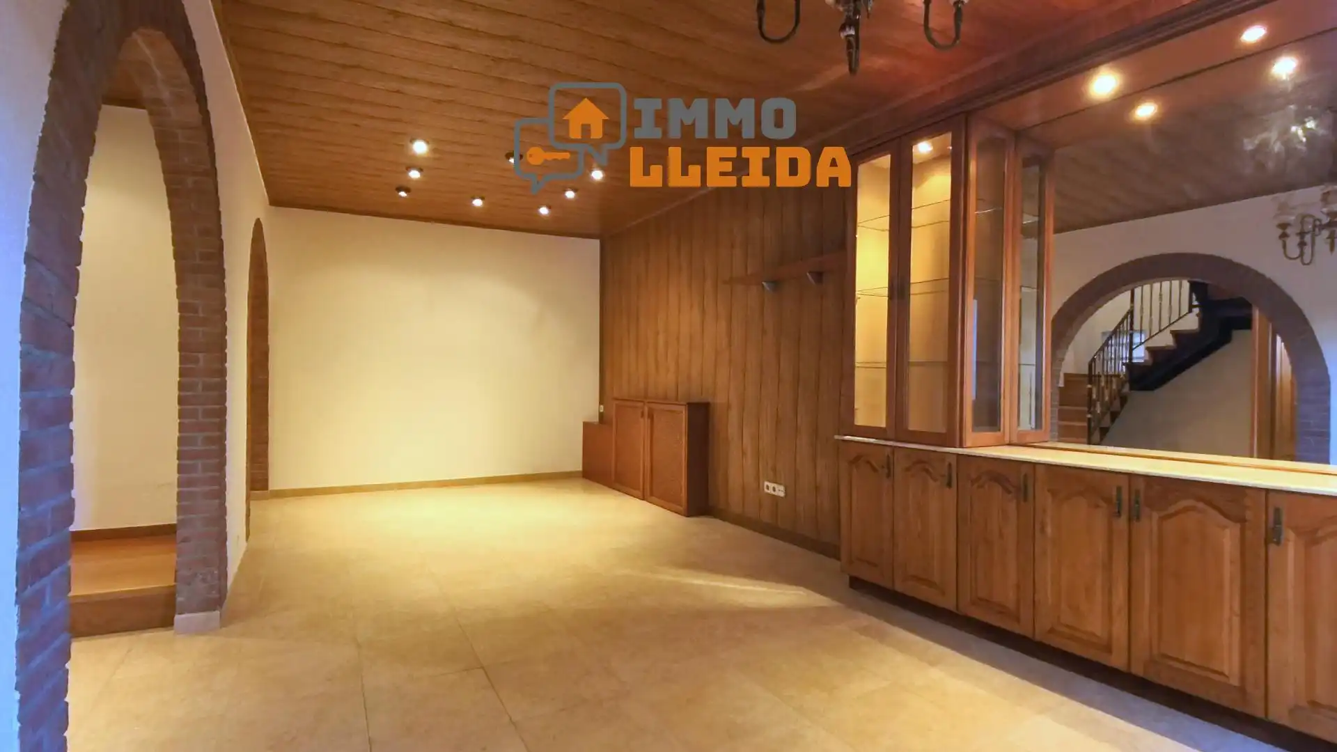 Casa adosada en venta en Balaguer con Calefacción y Terraza