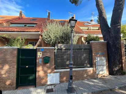 Exterior view of Single-family semi-detached for sale in Torrelodones  with Heating, Private garden and Parquet flooring