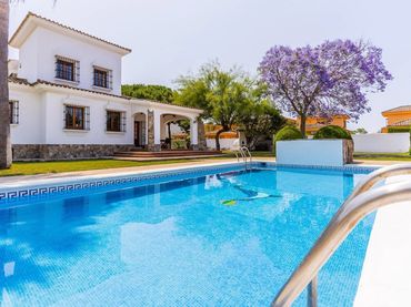 Xalet amb piscina en venda a Las Lagunas - Campano