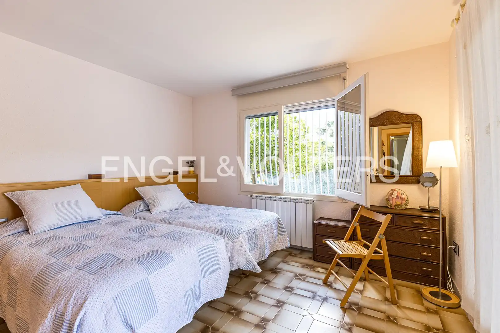Bedroom of Houses for sale in Roda de Berà  with Air Conditioner, Heating and Private garden