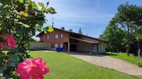 Foto 2 de Casa adosada en venta en Barrio Garaioltza, 18, Lezama, Bizkaia