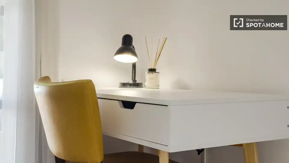 Habitación de Piso de alquiler en Barcelona con Aire acondicionado, Calefacción y Amueblado