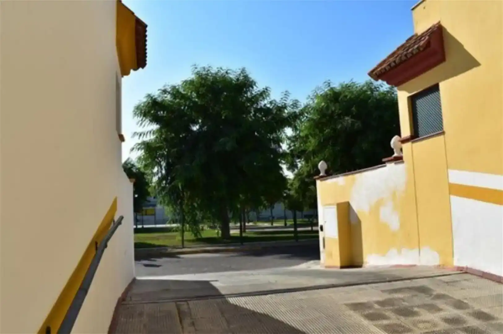 Exterior view of Garage for sale in Gines, Sevilla
