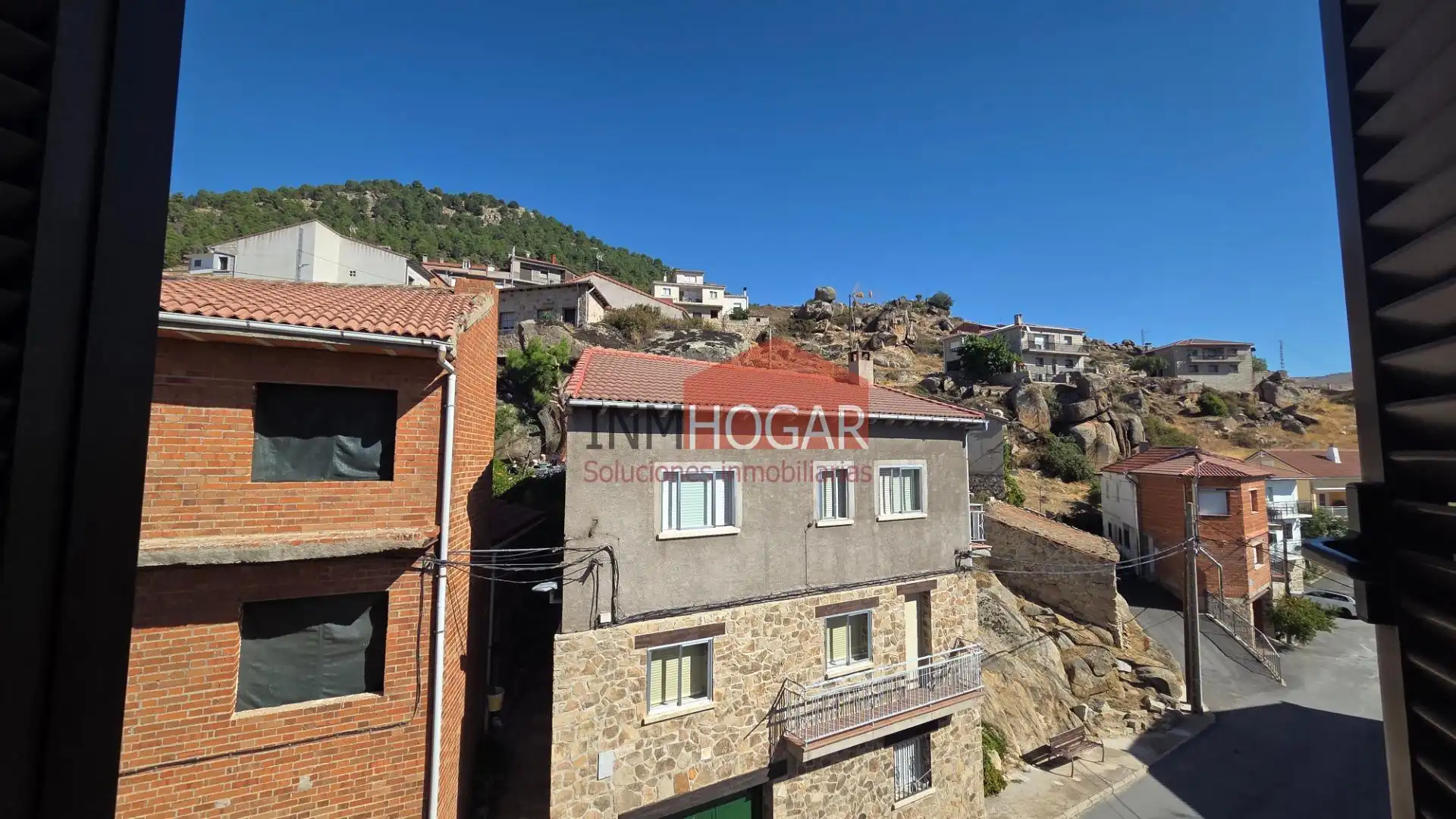Vista exterior de Casa o chalet en venta en San Juan de la Nava con Terraza y Amueblado