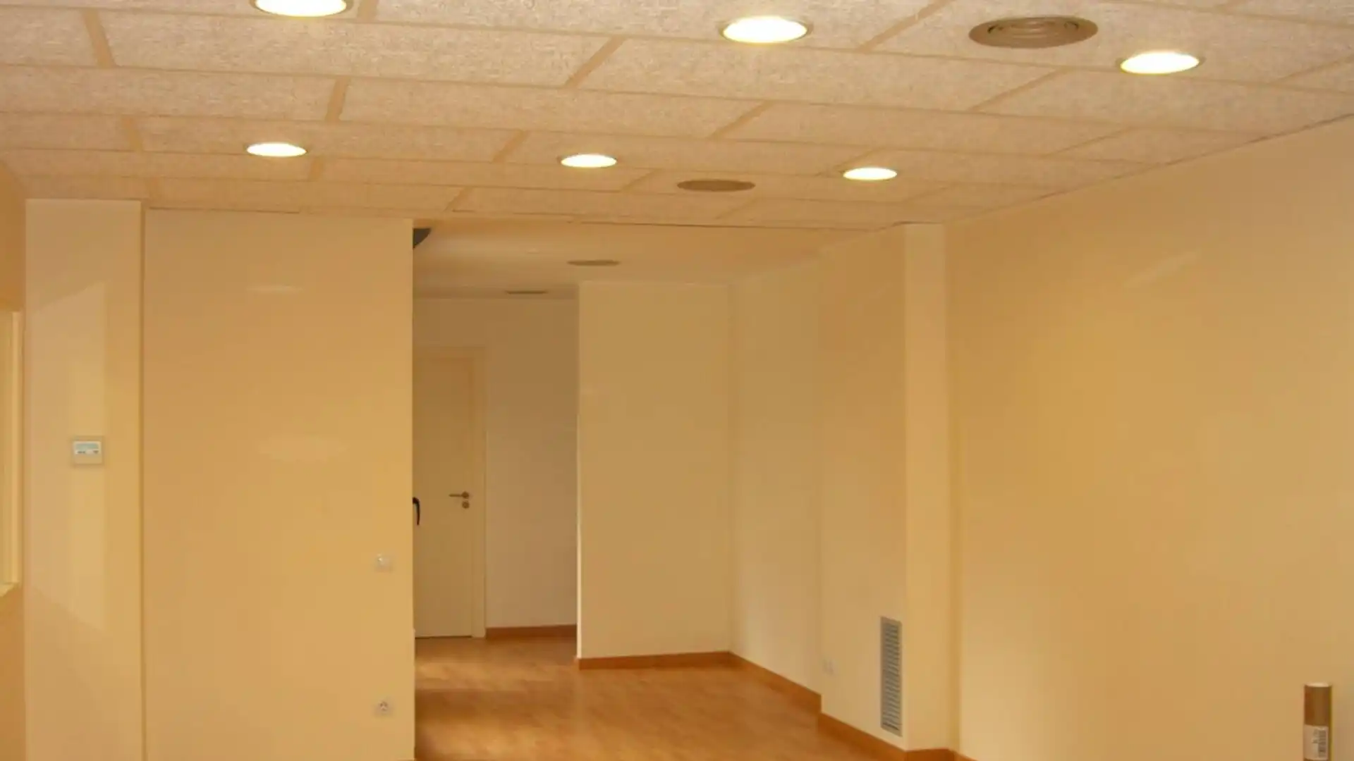 Local en venta en Terrassa con Aire acondicionado y Alarma