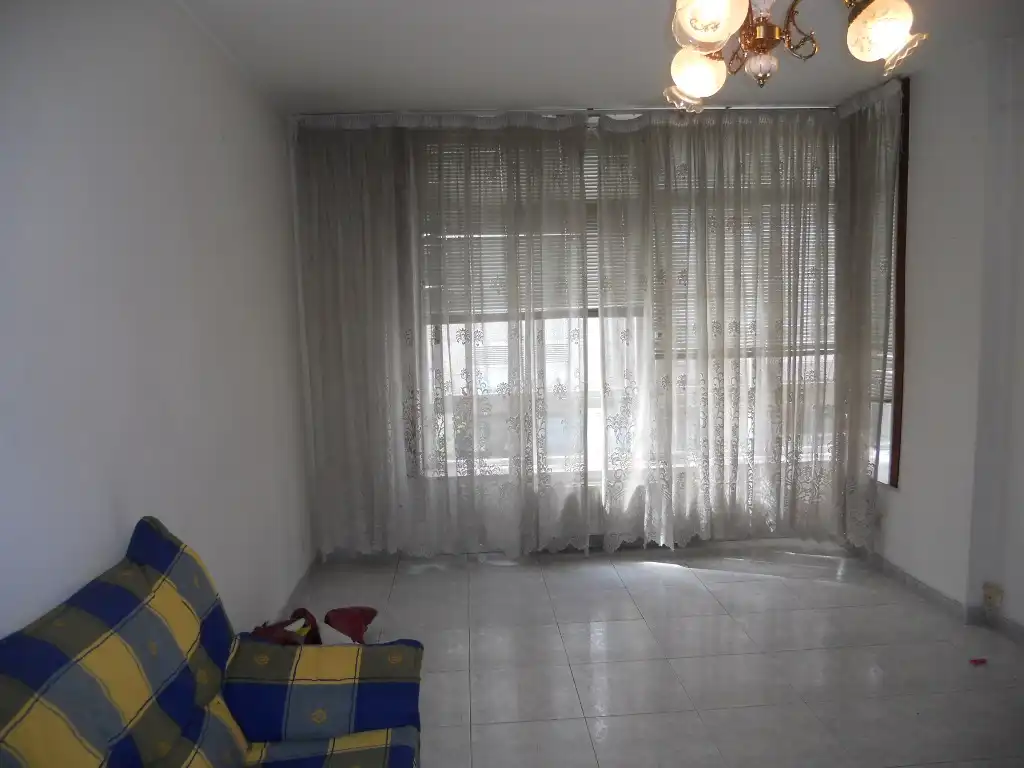 Sala de estar de Piso de alquiler en Ames con Calefacción, Trastero y Amueblado