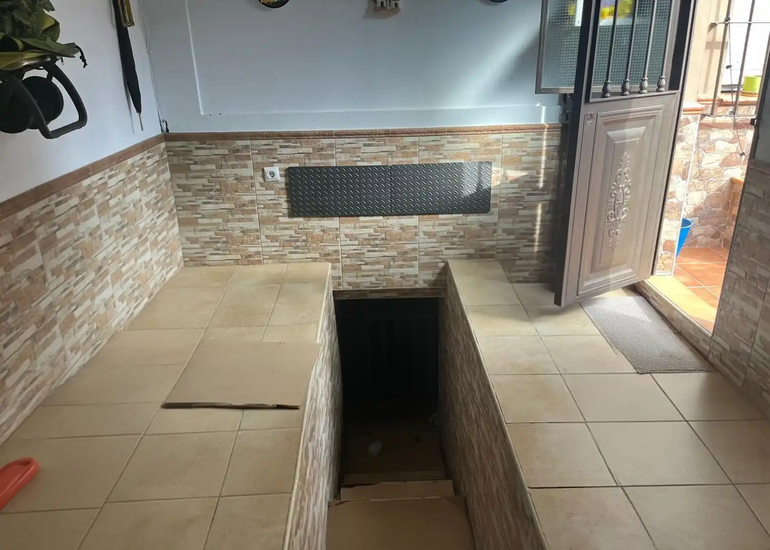 Casa adosada en venta en Dos Hermanas con Terraza y Amueblado