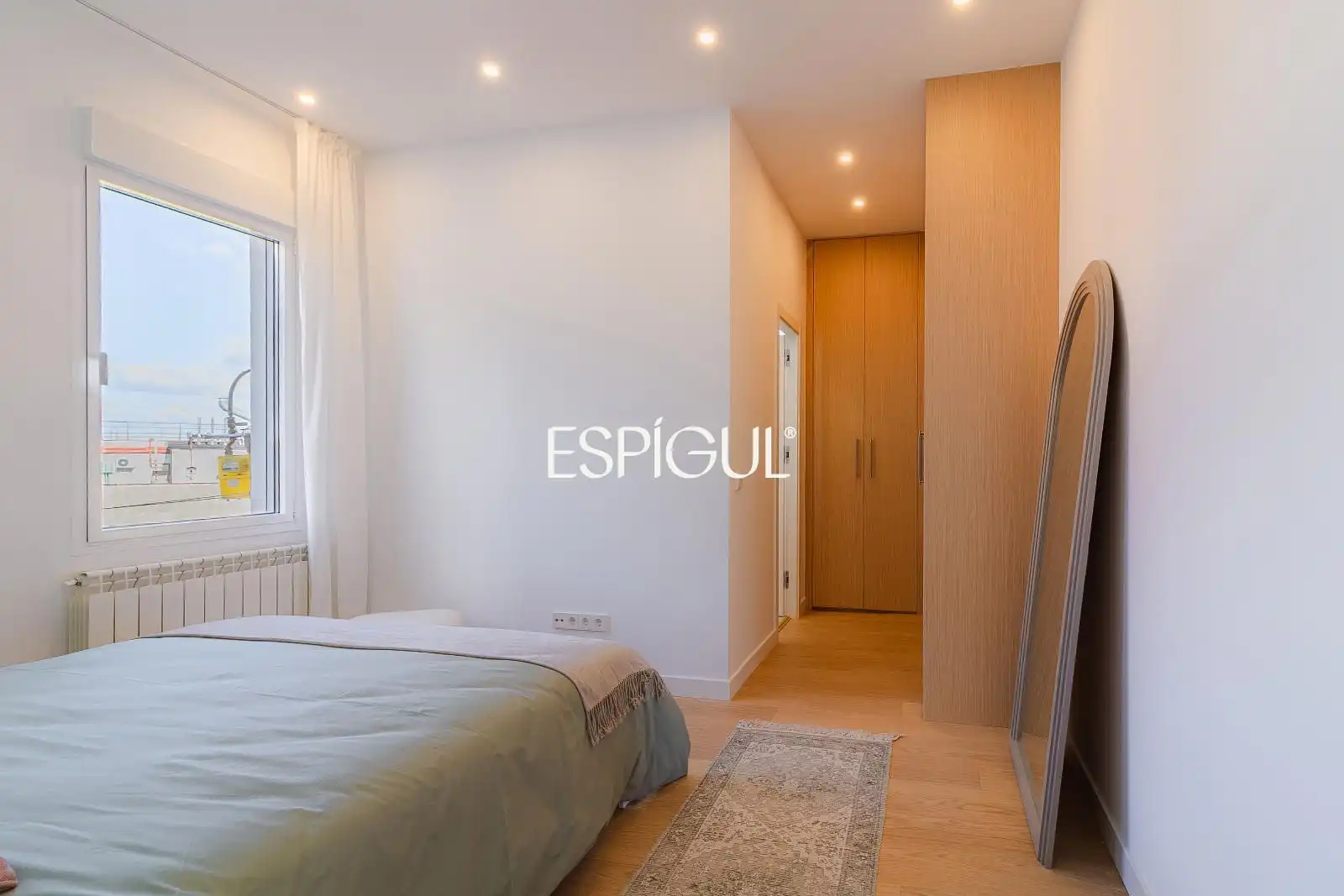 Schlafzimmer von Dachboden zum Verkauf in Madrid mit Klimaanlage, Heizung und Terrasse