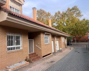 Vista exterior de Garatge en venda en Leganés