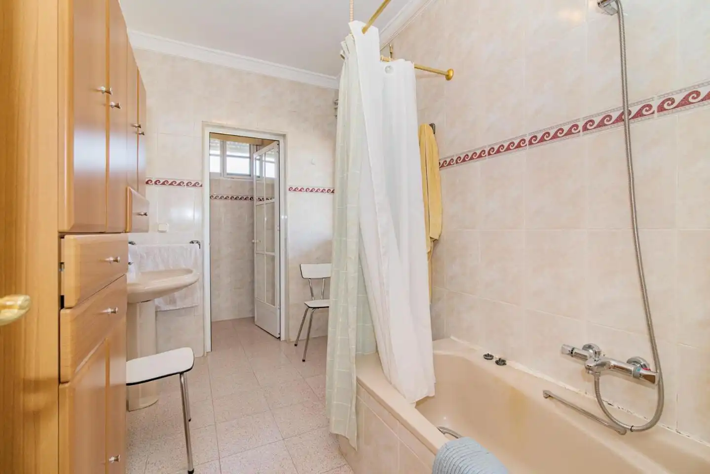 Bathroom of Houses for sale in Atarfe  with Air Conditioner, Private garden and Terrace