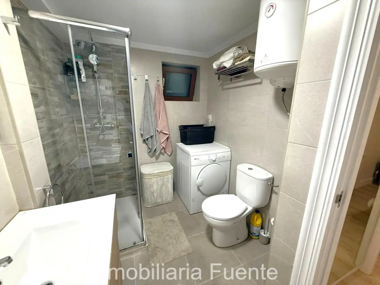 Bany de Planta baixa en venda en Güeñes amb Calefacció, Jardí privat i Moblat