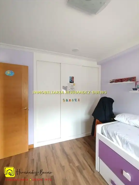 Habitación de Casa o chalet en venta en Calvarrasa de Abajo con Calefacción, Jardín privado y Terraza