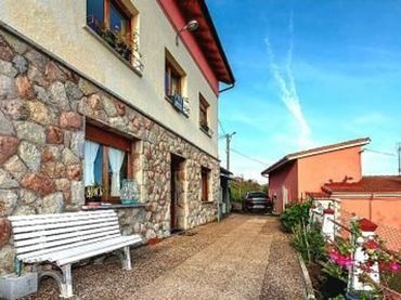 Casa con jardín en venta en La Baragaña (Suares)