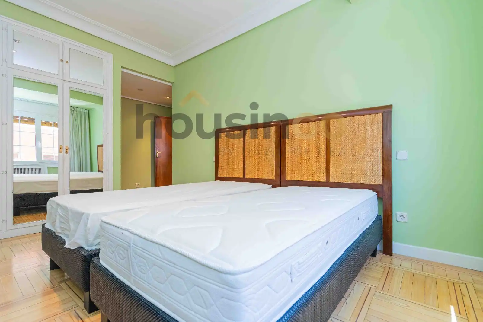 Schlafzimmer von Wohnung zur Miete in Madrid mit Heizung und Terrasse
