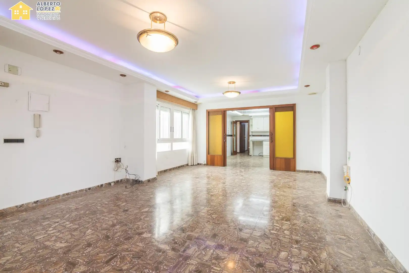 Ático en venta en Elche / Elx con Terraza y Balcón