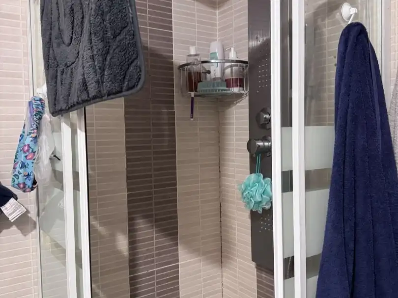 Baño de Apartamento en venta en  Madrid Capital con Aire acondicionado
