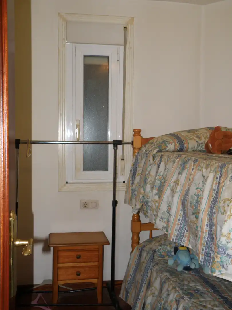 Schlafzimmer von Wohnungen zur Miete in Ribeira mit Heizung, Abstellraum und Möbliert