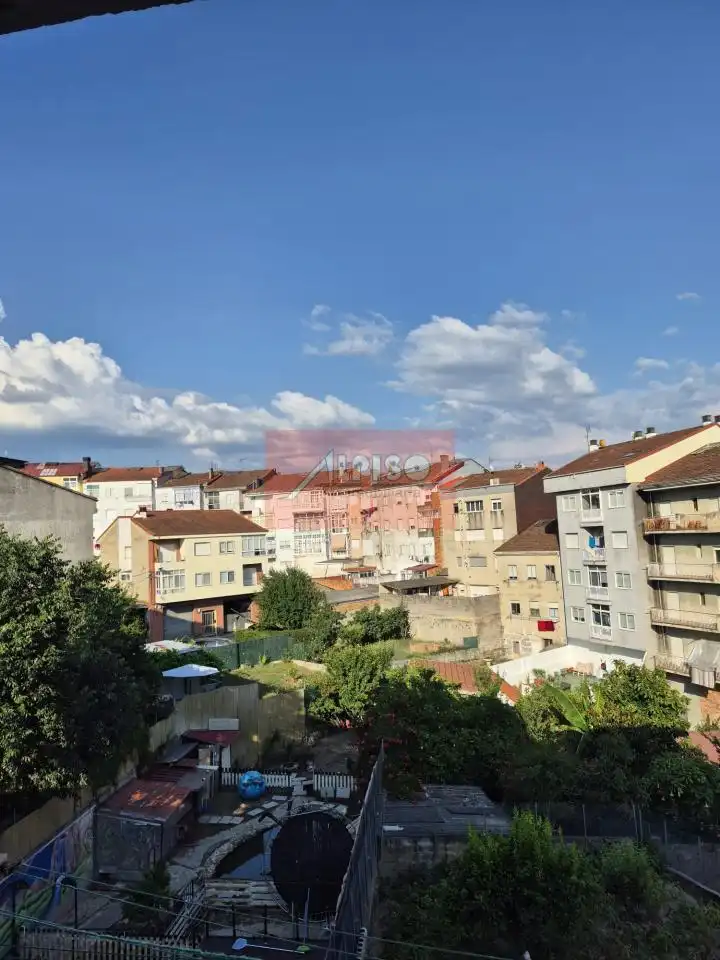 Vista exterior de Piso de alquiler en Ourense Capital  con Calefacción, Trastero y Amueblado