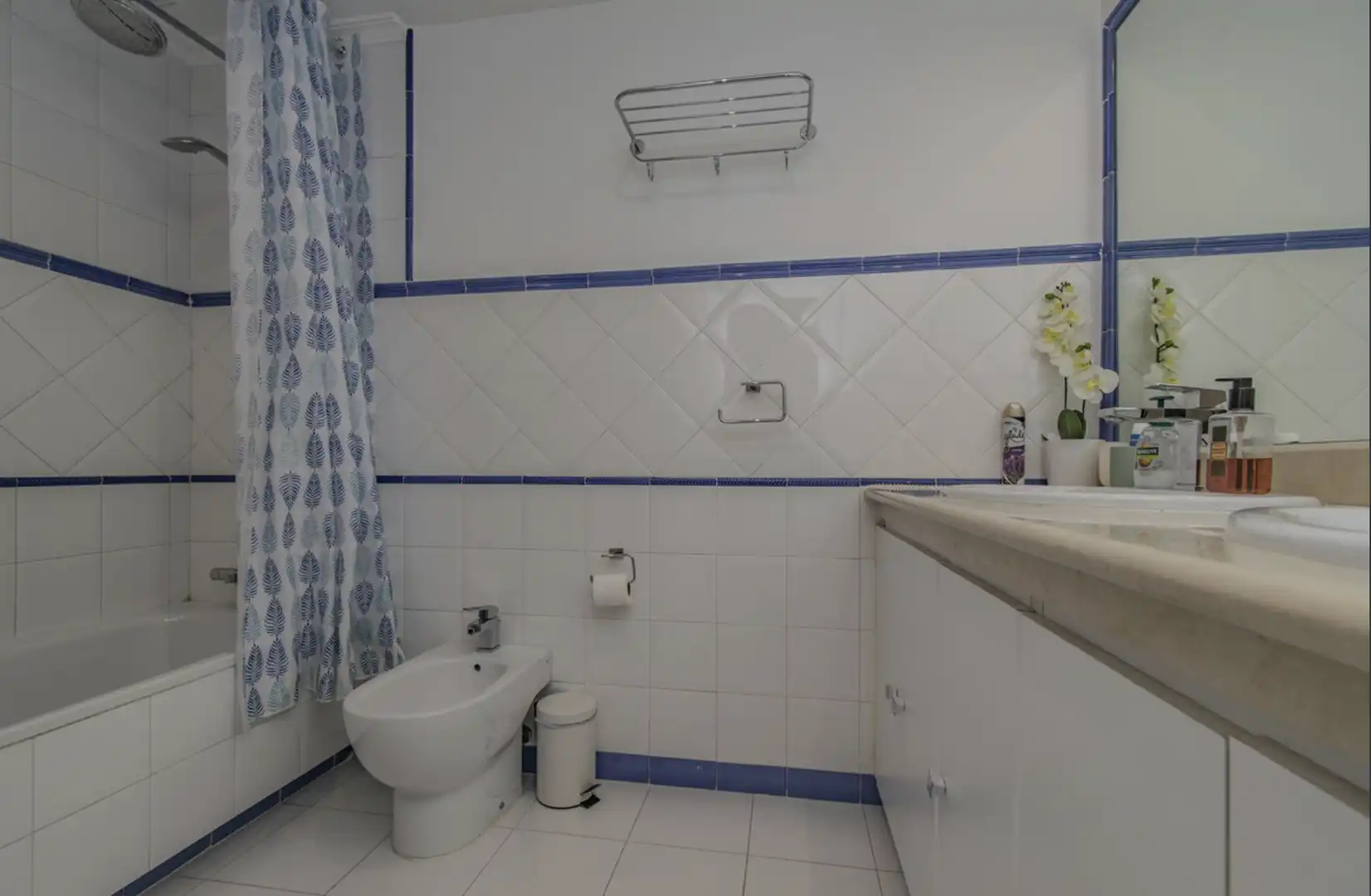 Casa aparellada amb piscina en venda a La Quinta, imagen 14