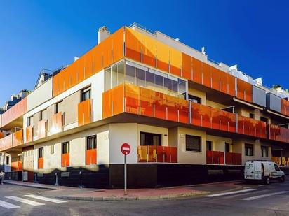 Vista exterior de Apartament en venda en Torrevieja amb Terrassa i Piscina comunitària
